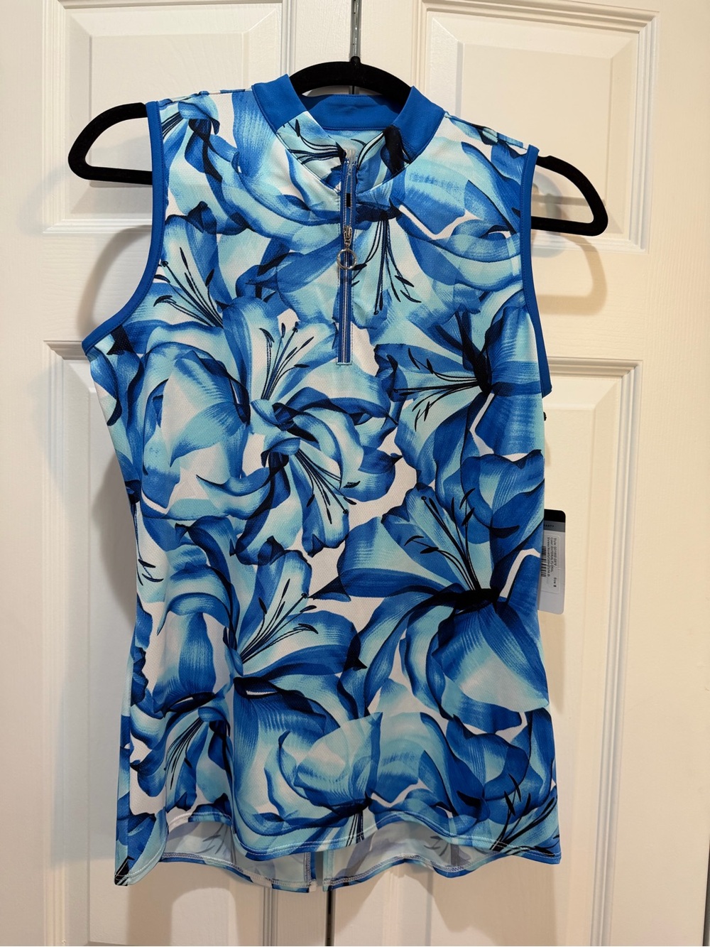 Tail Activewear Women’s Blue Floral Quarter Zip Tank Size Small NWT
